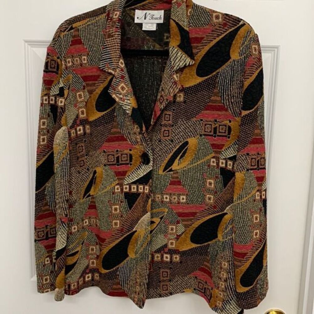 N Touch size Large vintage blazer jacket.  Very stretchy/seems to run large